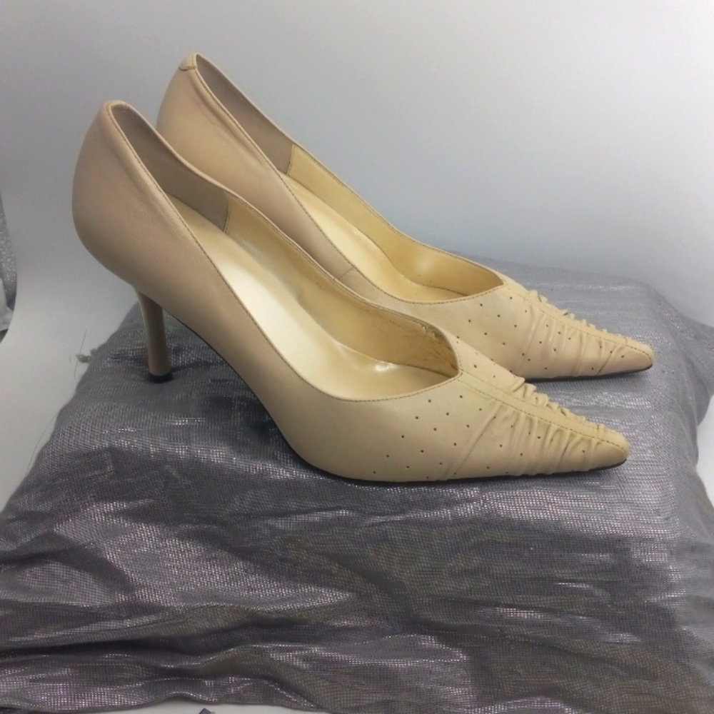 LEATHER HEELS 👠 - Picture 2 of 7